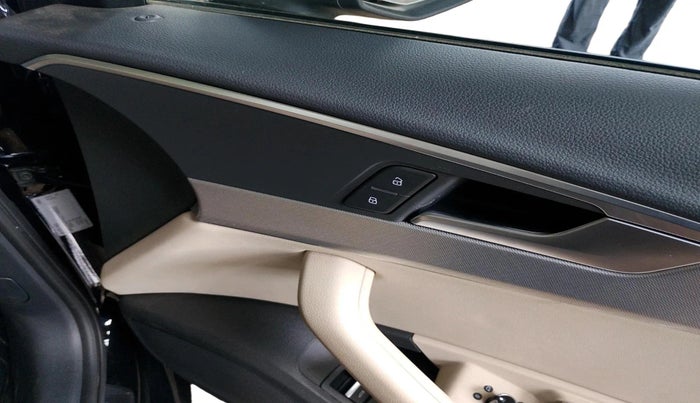 2025 Audi A4 40 TFSI Premium, Petrol, Automatic, 10,309 km, interior