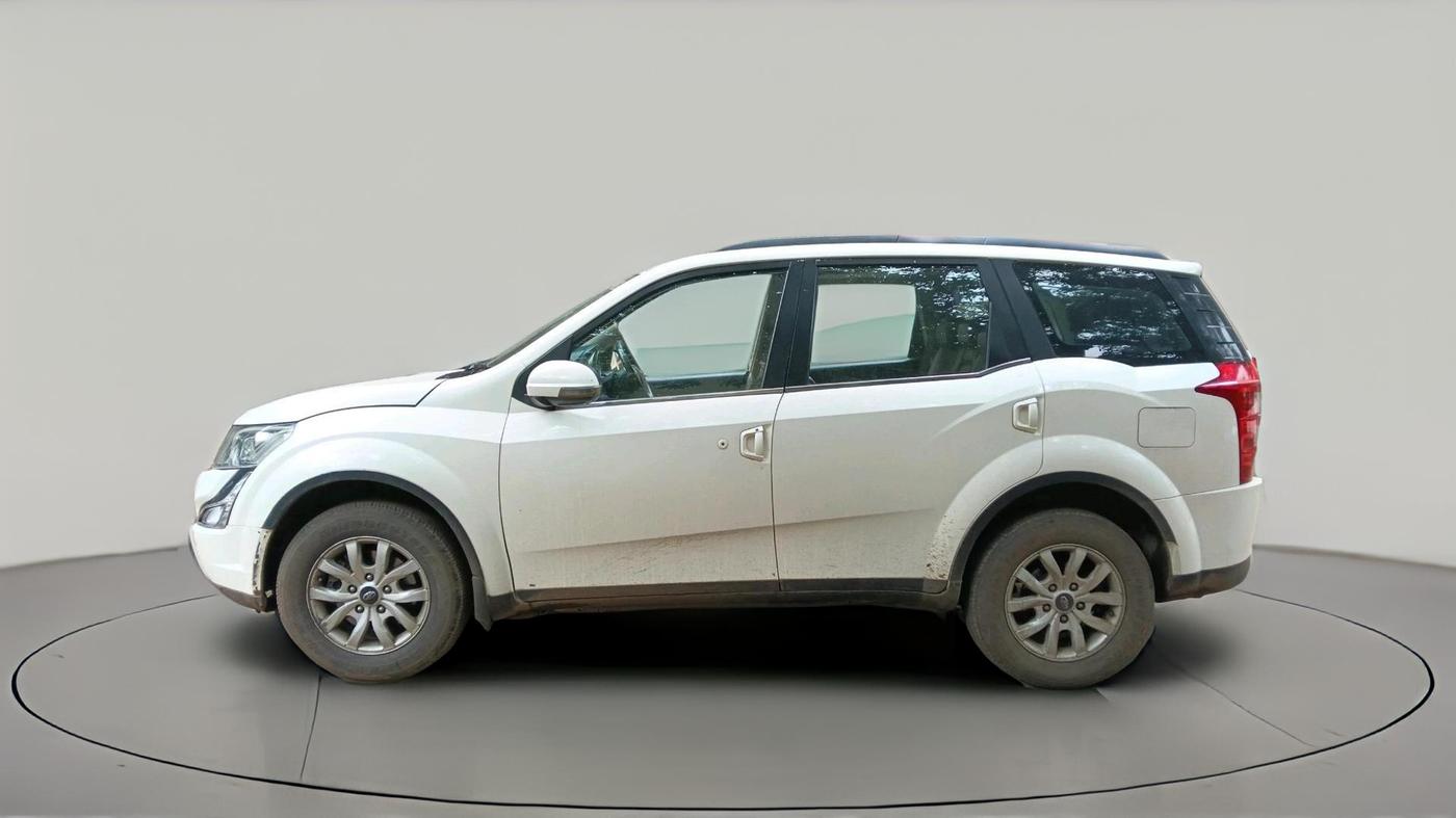 2015 Mahindra XUV500 W10, Diesel, Manual, 1,25,225 km, exterior