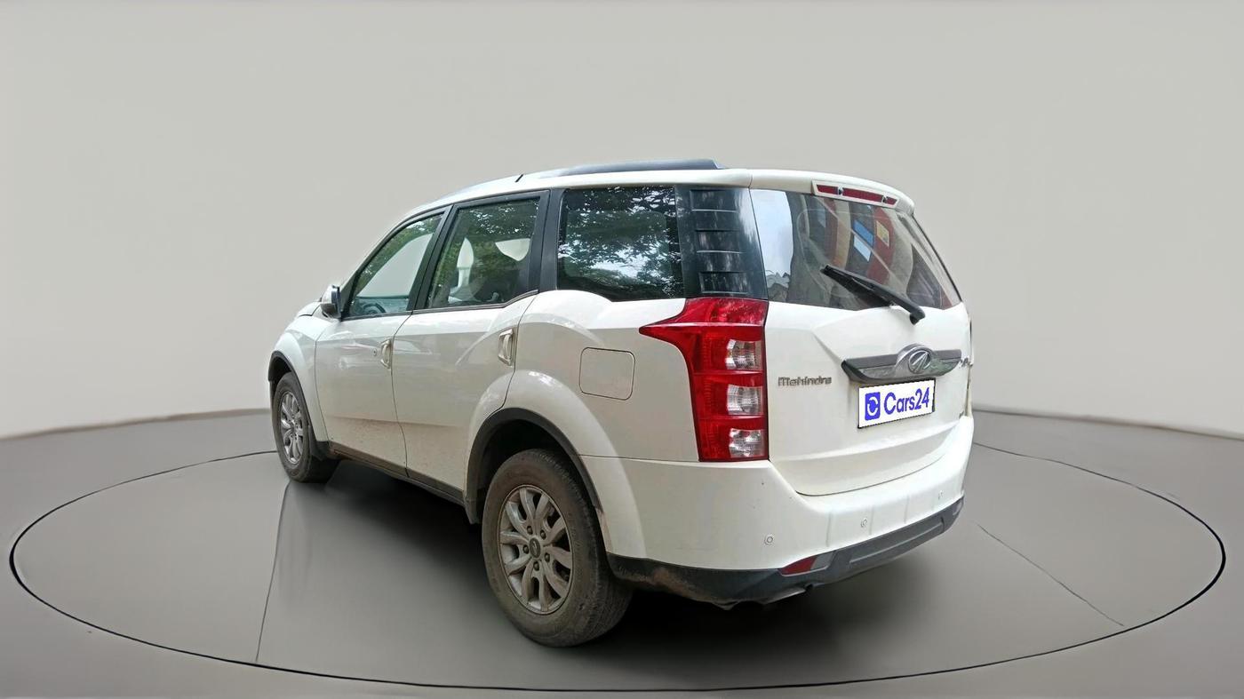 2015 Mahindra XUV500 W10, Diesel, Manual, 1,25,225 km, exterior
