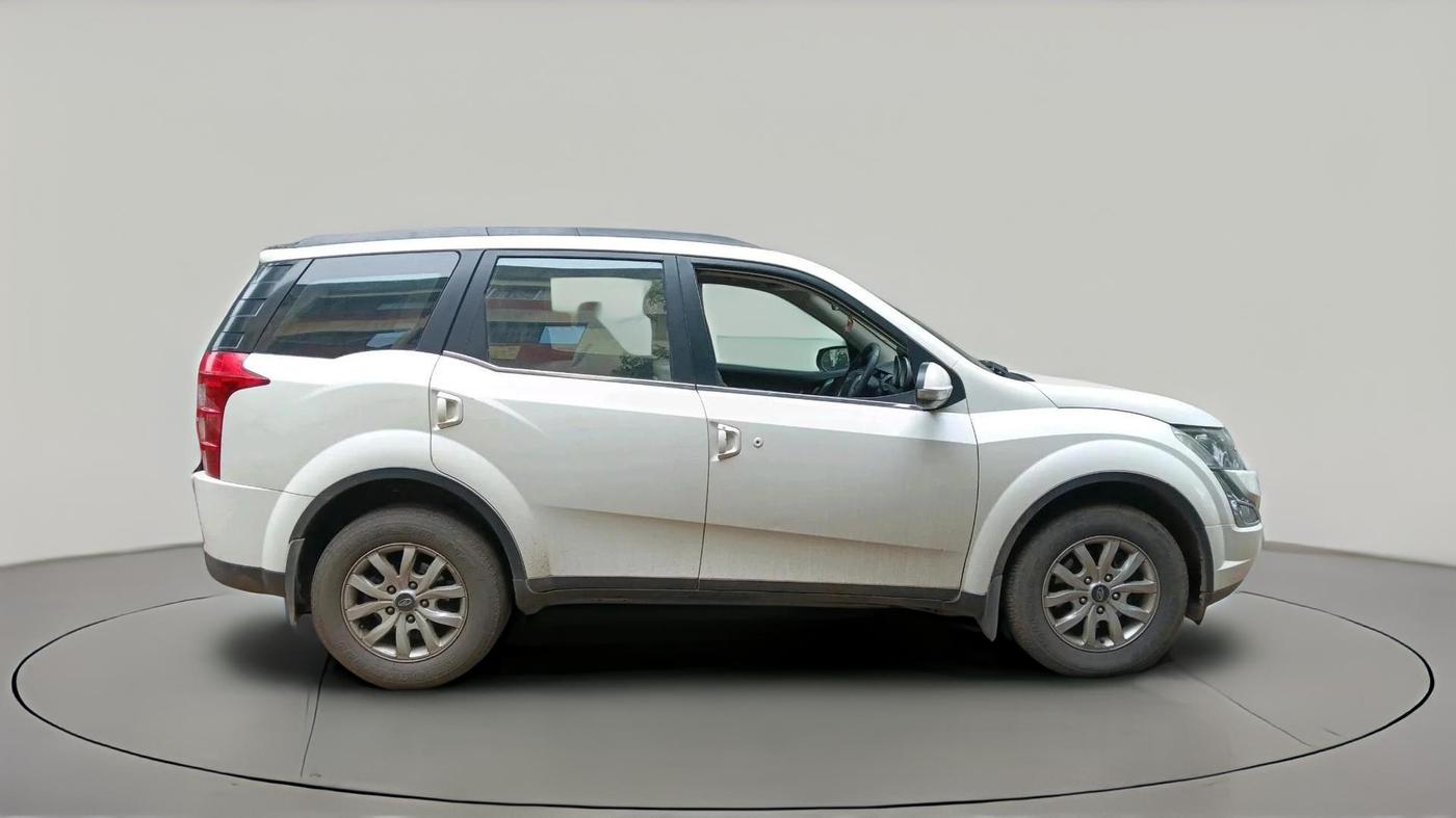 2015 Mahindra XUV500 W10, Diesel, Manual, 1,25,225 km, exterior