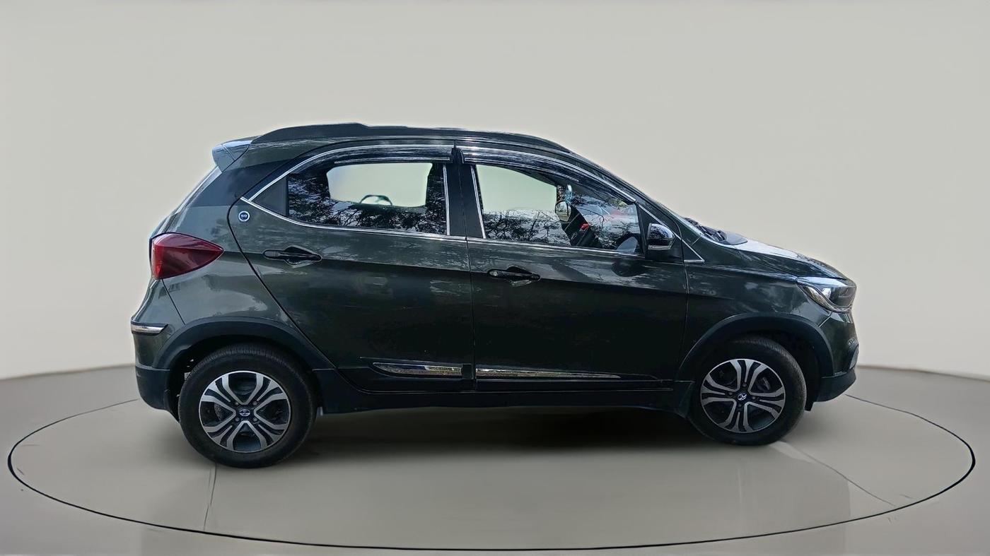 2023 Tata Tiago XZ PLUS CNG DUAL TONE, CNG, Manual, 25,023 km, exterior
