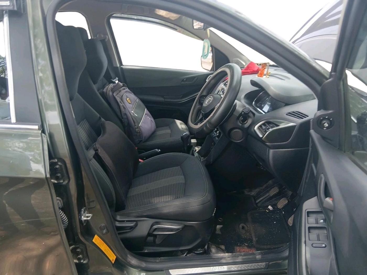 2023 Tata Tiago XZ PLUS CNG DUAL TONE, CNG, Manual, 25,023 km, interior