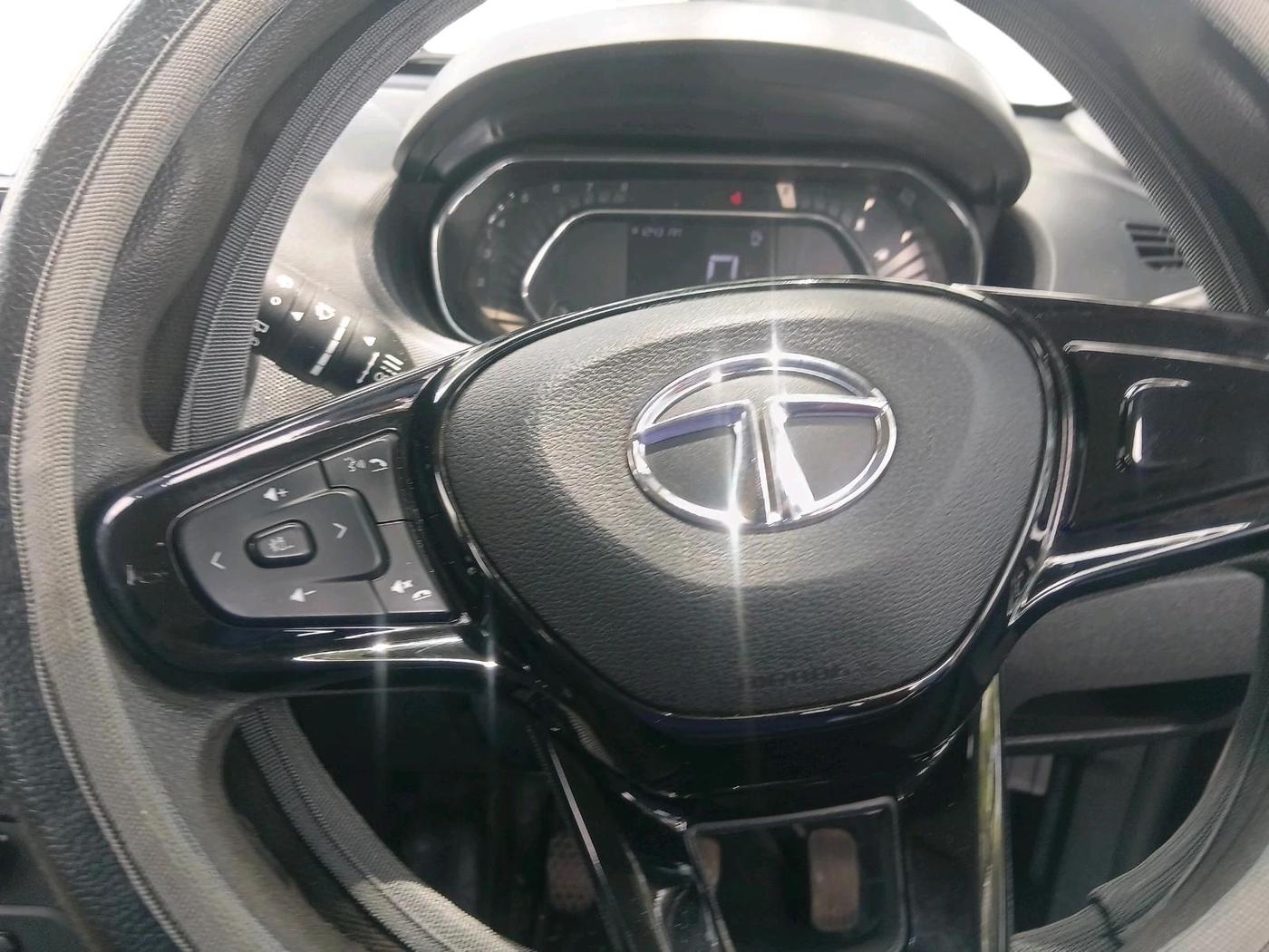 2023 Tata Tiago XZ PLUS CNG DUAL TONE, CNG, Manual, 25,023 km, interior