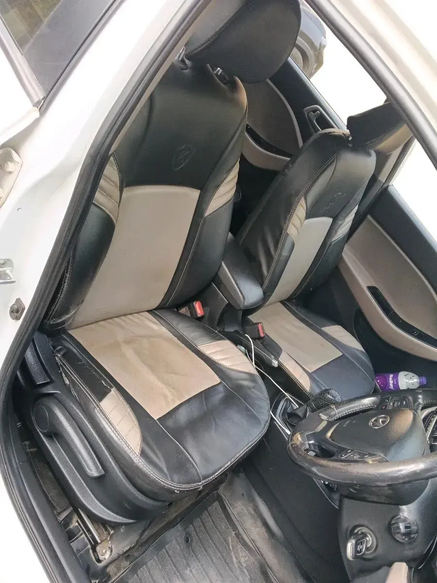 2015 Hyundai Elite i20 SPORTZ 1.2, CNG, Manual, 88,000 km, interior