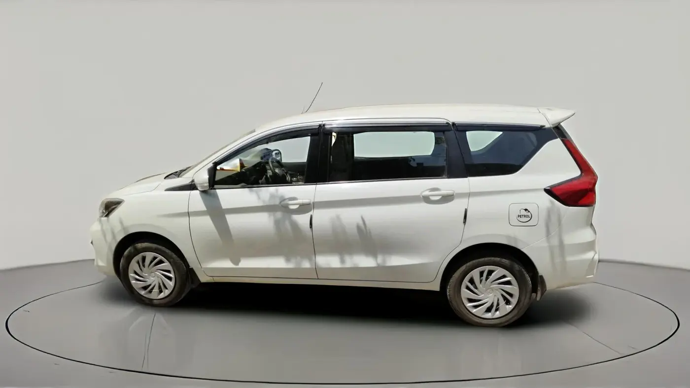 2024 Toyota RUMION S CNG , CNG, Manual, 50,667 km, exterior
