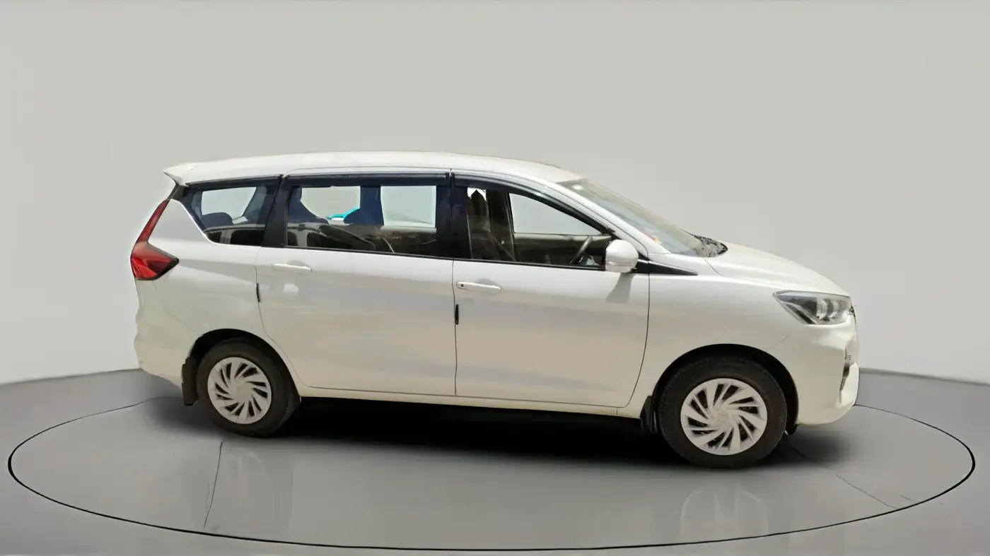 2024 Toyota RUMION S CNG , CNG, Manual, 50,667 km, exterior