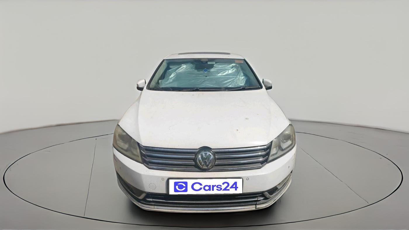 2011 Volkswagen Passat HIGHLINE DSG, Diesel, Automatic, 1,13,000 km, exterior