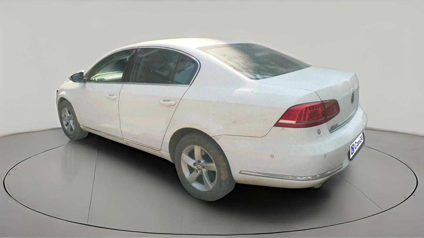 2011 Volkswagen Passat HIGHLINE DSG, Diesel, Automatic, 1,13,000 km, exterior