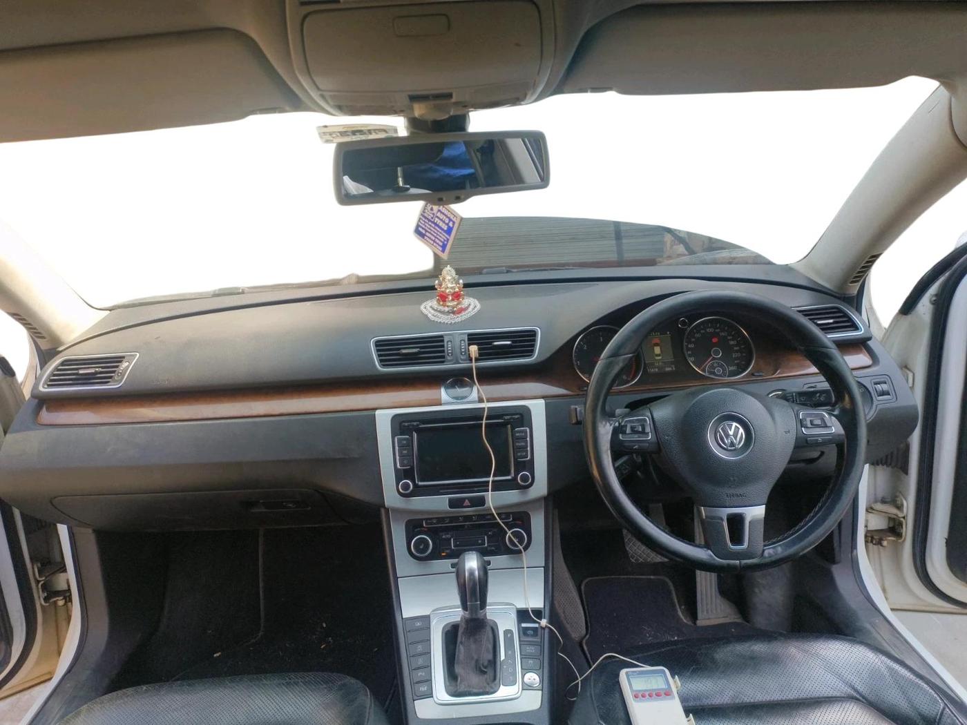 2011 Volkswagen Passat HIGHLINE DSG, Diesel, Automatic, 1,13,000 km, interior