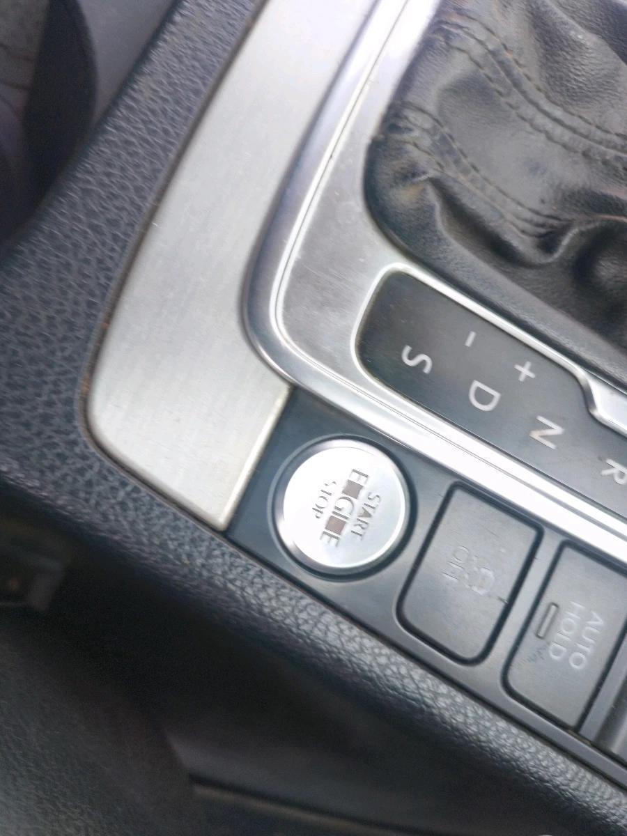 2011 Volkswagen Passat HIGHLINE DSG, Diesel, Automatic, 1,13,000 km, interior
