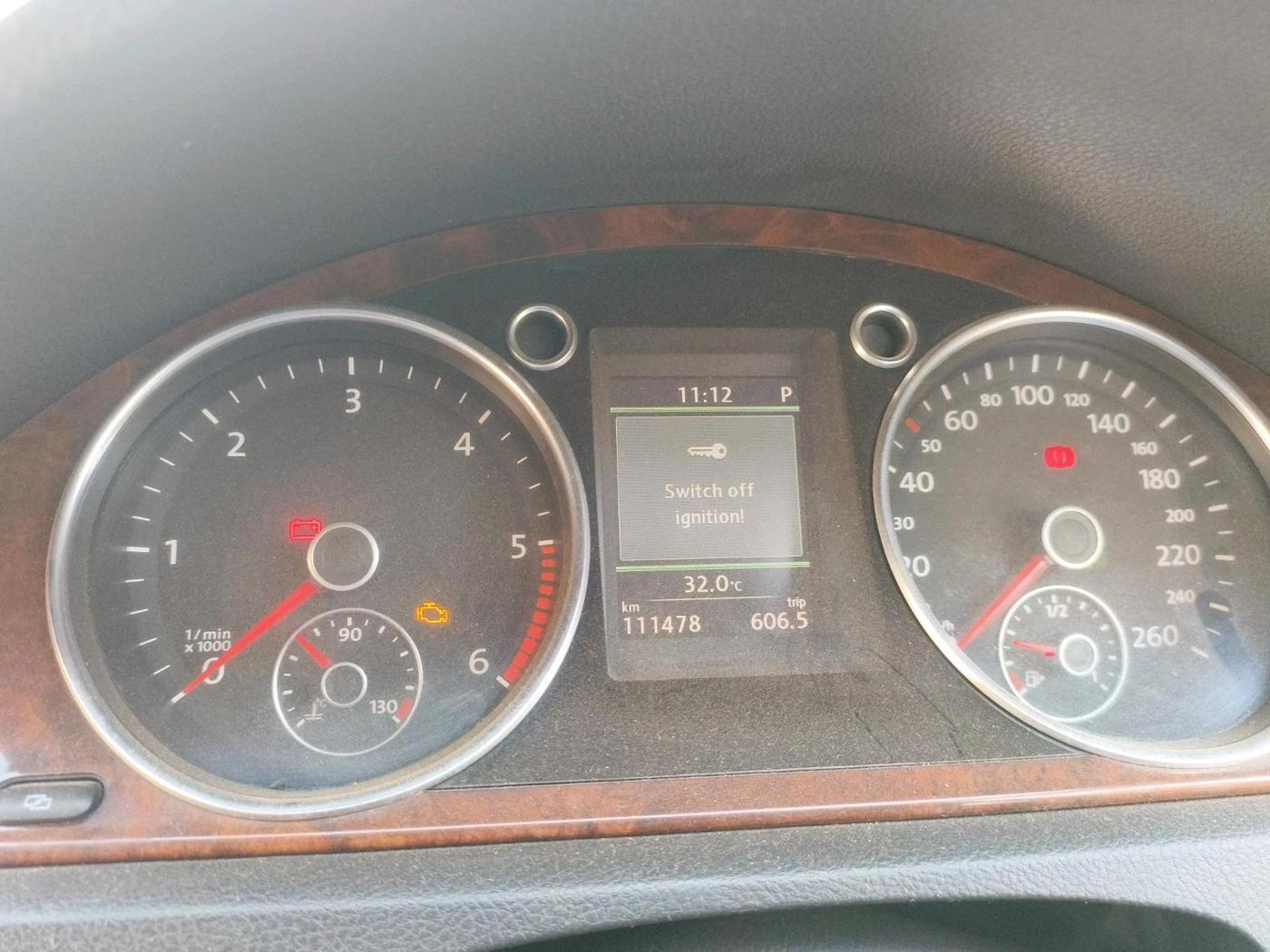 2011 Volkswagen Passat HIGHLINE DSG, Diesel, Automatic, 1,13,000 km, interior
