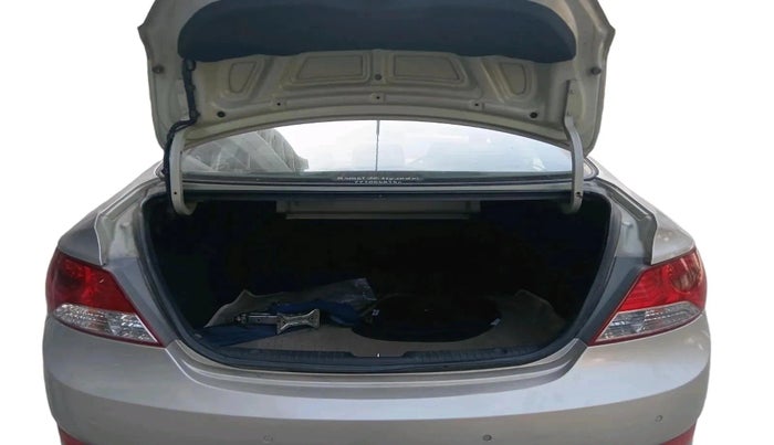 2011 Hyundai Verna FLUIDIC 1.6 CRDI SX, Diesel, Manual, 16,965 km, exterior