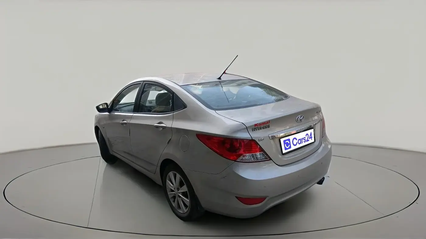 2011 Hyundai Verna FLUIDIC 1.6 CRDI SX, Diesel, Manual, 16,965 km, exterior