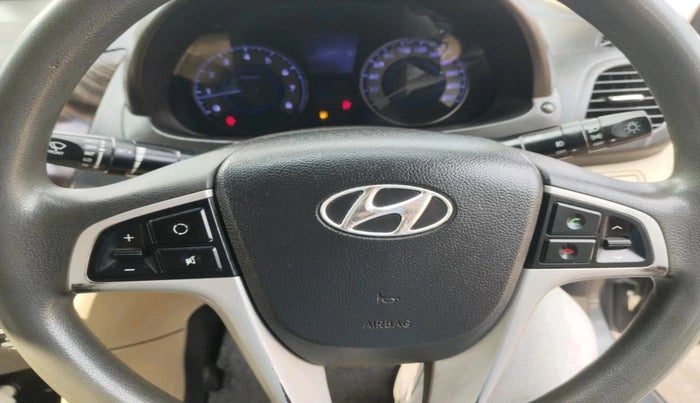 2012 Hyundai Verna FLUIDIC 1.6 VTVT SX, Petrol, Manual, 99,999 km, interior