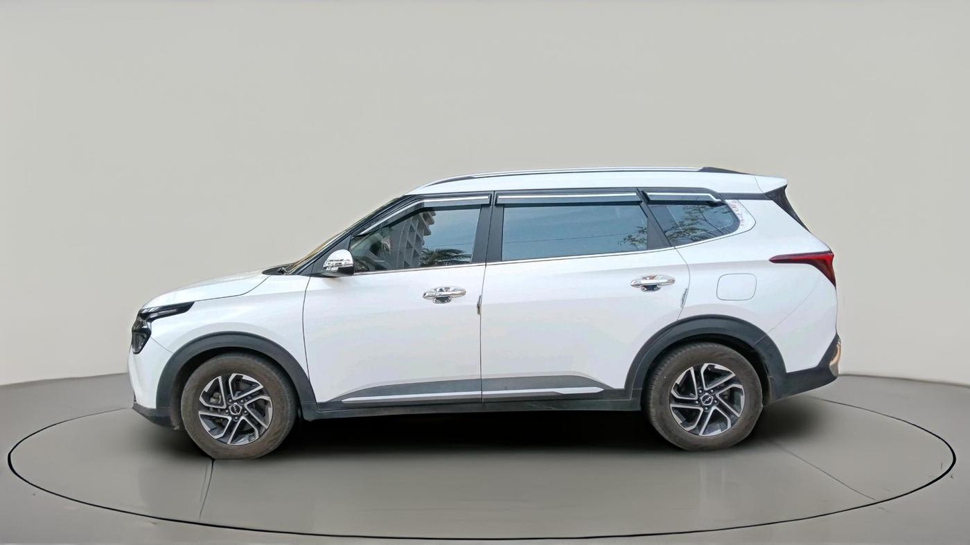 2022 KIA CARENS LUXURY PLUS 1.5 DIESEL AT 6 STR, Diesel, Automatic, 1,06,985 km, exterior