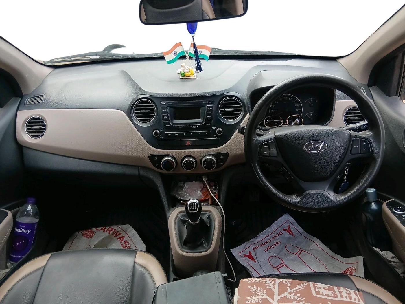 2016 Hyundai Grand i10 SPORTZ 1.2 KAPPA VTVT, CNG, Manual, 74,500 km, interior