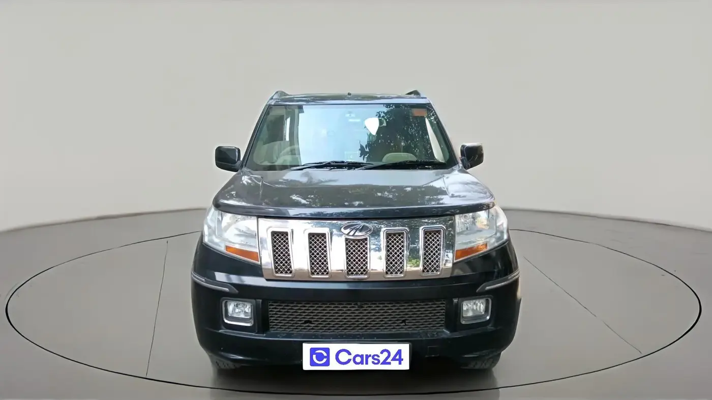 2016 Mahindra TUV300 T8, Diesel, Manual, 1,98,038 km, exterior