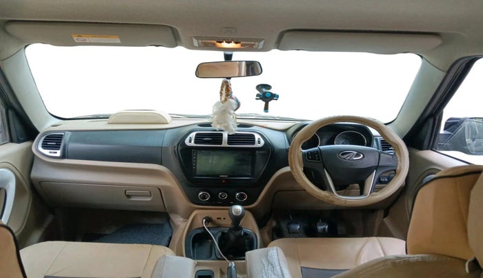 2016 Mahindra TUV300 T8, Diesel, Manual, 1,98,038 km, interior