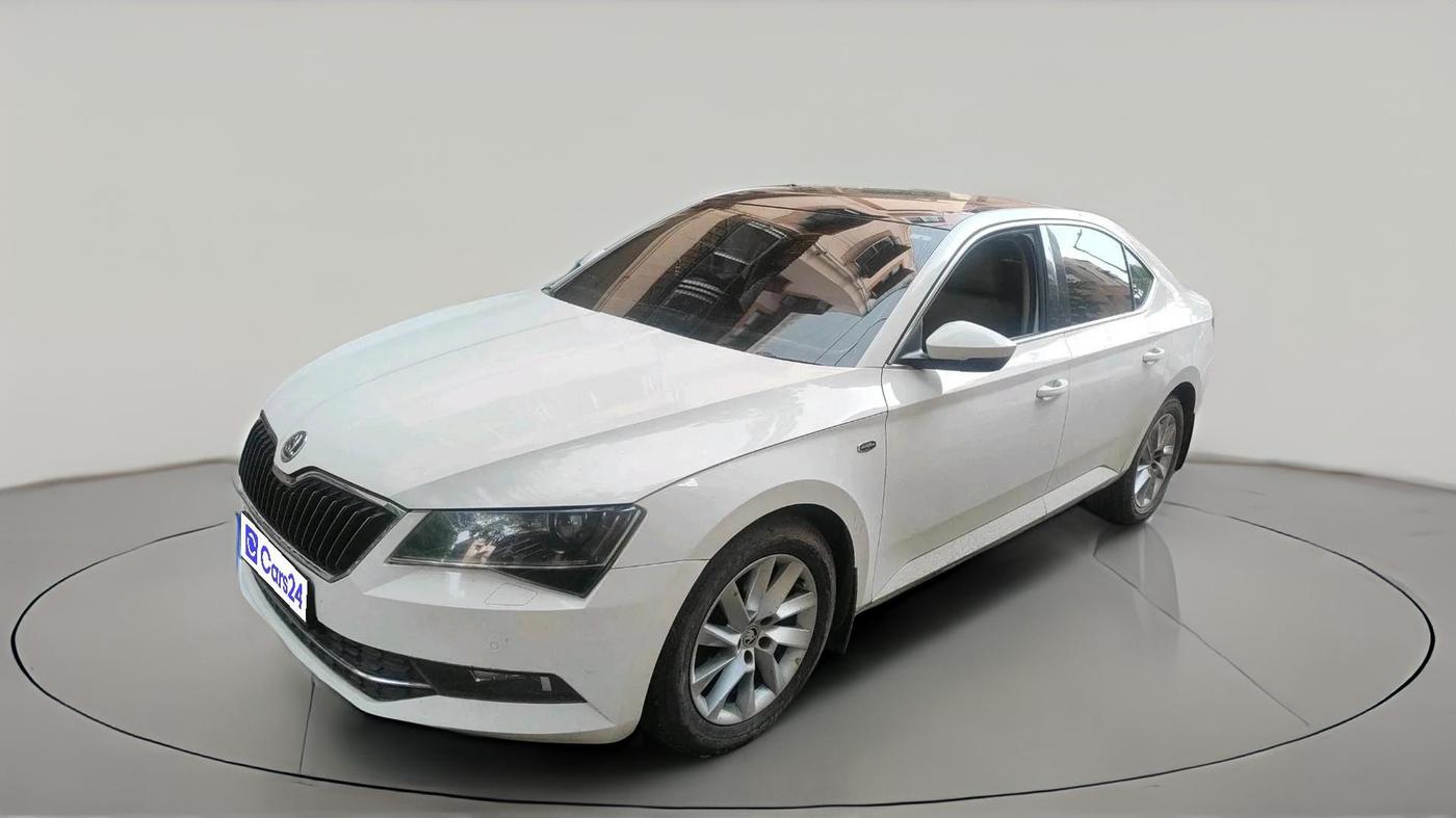 2016 Skoda Superb L&K 2.0 TDI AT, Diesel, Automatic, 2,13,468 km, exterior
