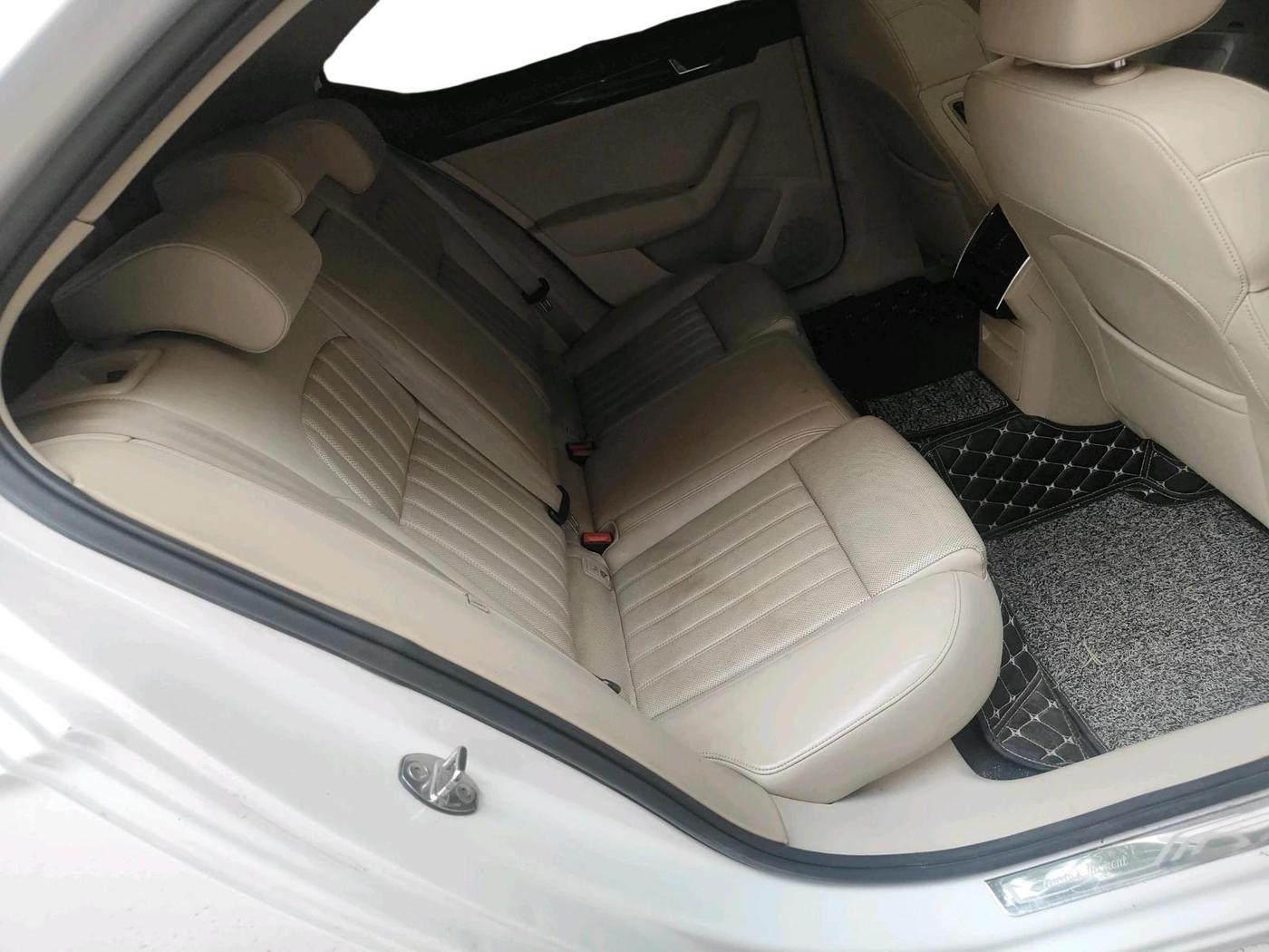 2016 Skoda Superb L&K 2.0 TDI AT, Diesel, Automatic, 2,13,468 km, interior