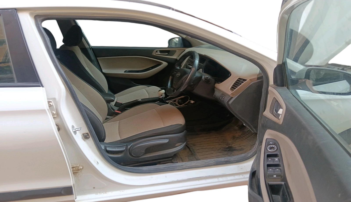 2015 Hyundai Elite i20 ASTA 1.2, Petrol, Manual, 1,09,445 km, interior