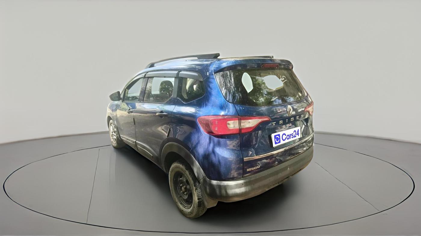 2021 Renault TRIBER RXE MT, Petrol, Manual, 40,843 km, exterior