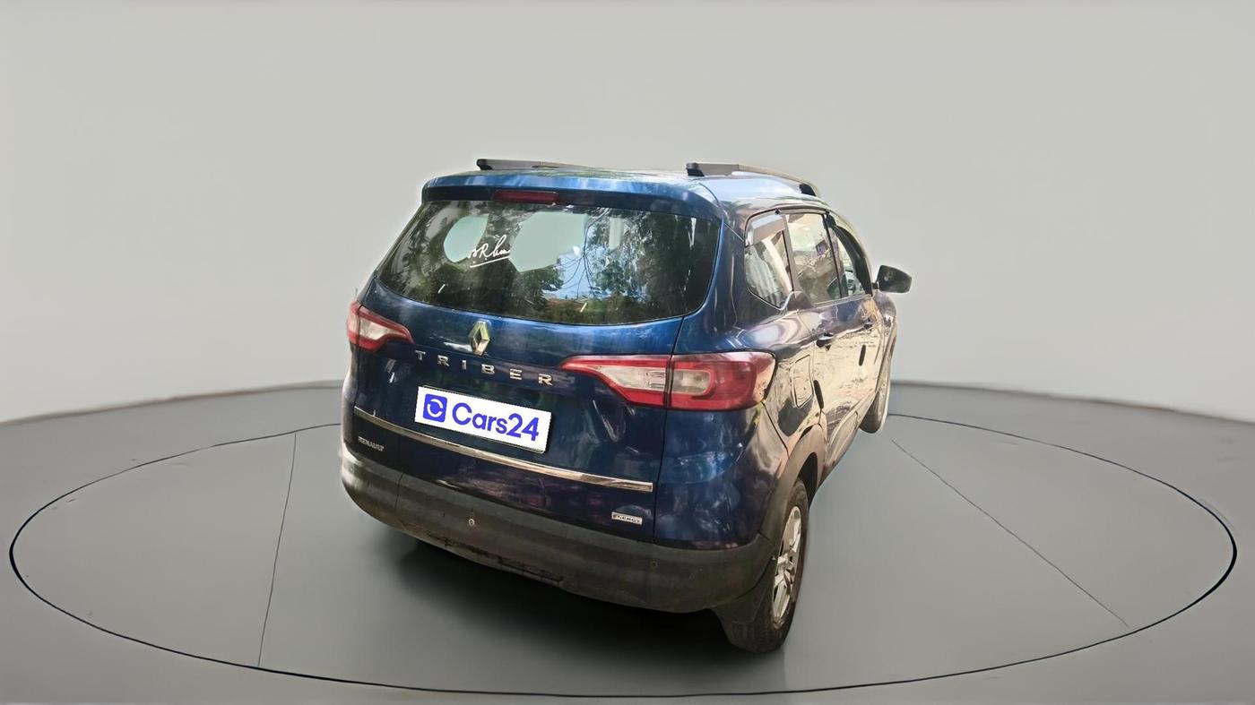 2021 Renault TRIBER RXE MT, Petrol, Manual, 40,843 km, exterior
