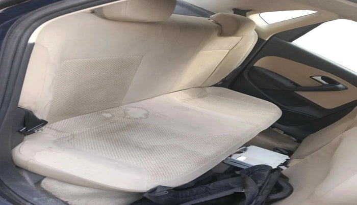 2014 Volkswagen Polo HIGHLINE1.5L, Diesel, Manual, 1,91,000 km, interior