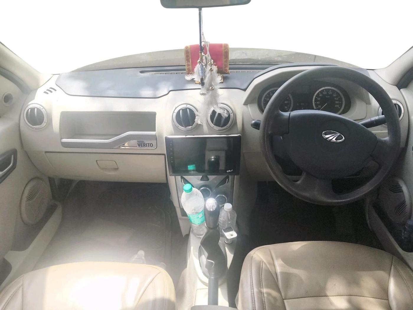 2013 Mahindra Verito 1.5 D4, Diesel, Manual, 1,02,366 km, interior