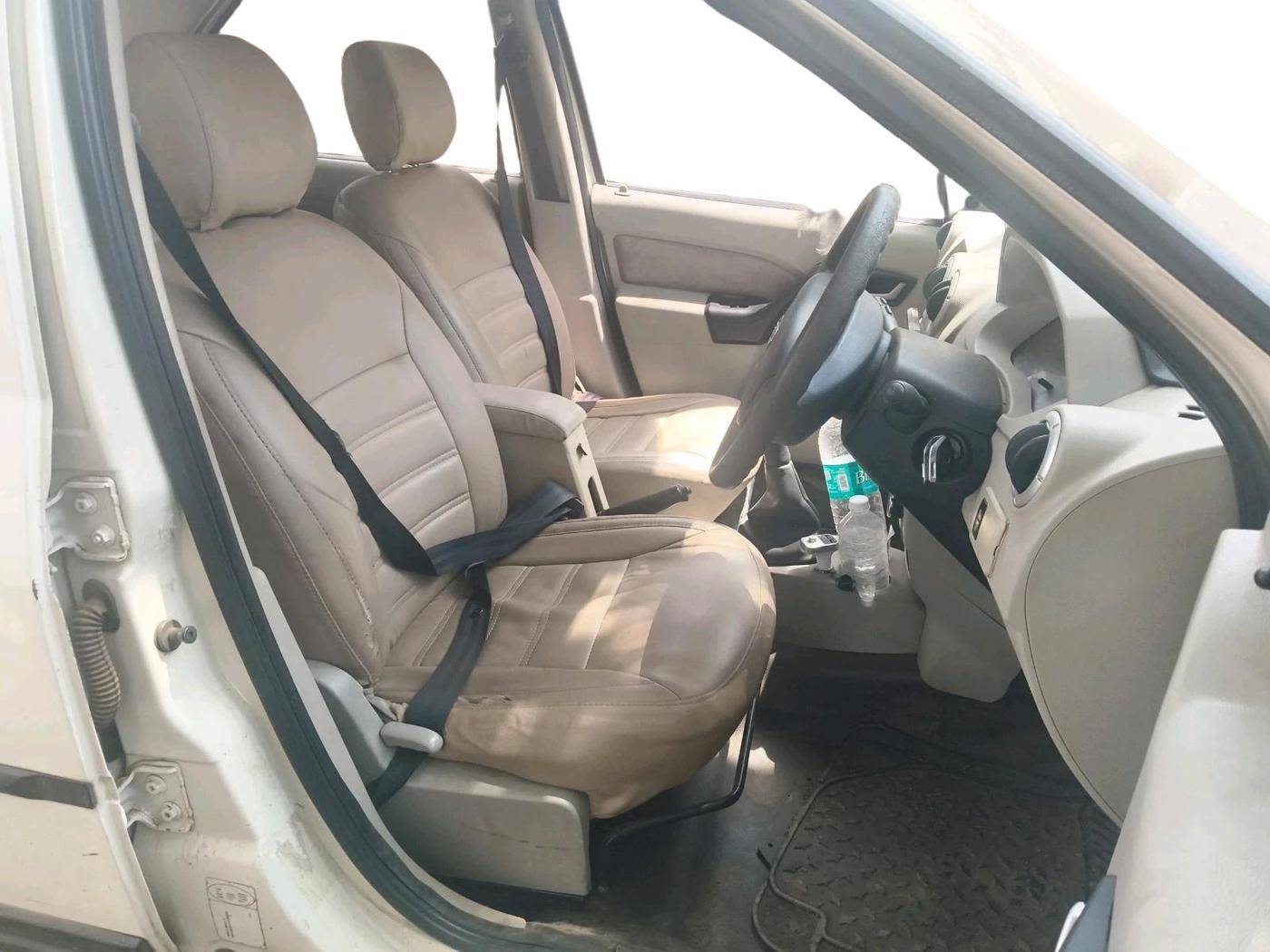 2013 Mahindra Verito 1.5 D4, Diesel, Manual, 1,02,366 km, interior