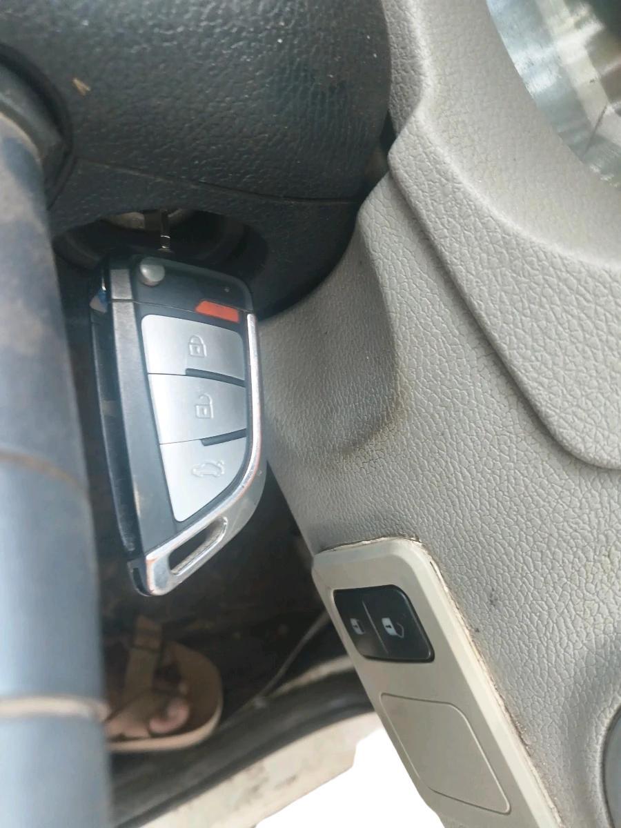 2013 Mahindra Verito 1.5 D4, Diesel, Manual, 1,02,366 km, interior
