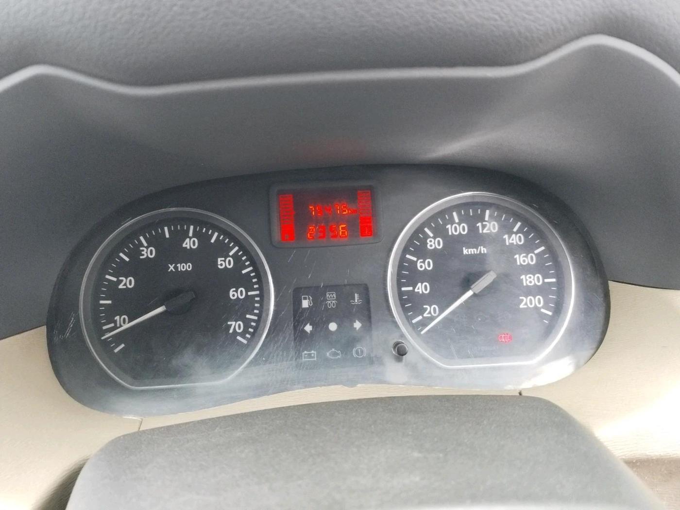 2014 Nissan Terrano XL D PLUS, Diesel, Manual, 75,475 km, interior