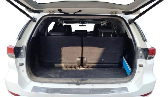 2017 Toyota Fortuner 2.8 4X2 AT, Diesel, Automatic, 1,30,245 km, exterior