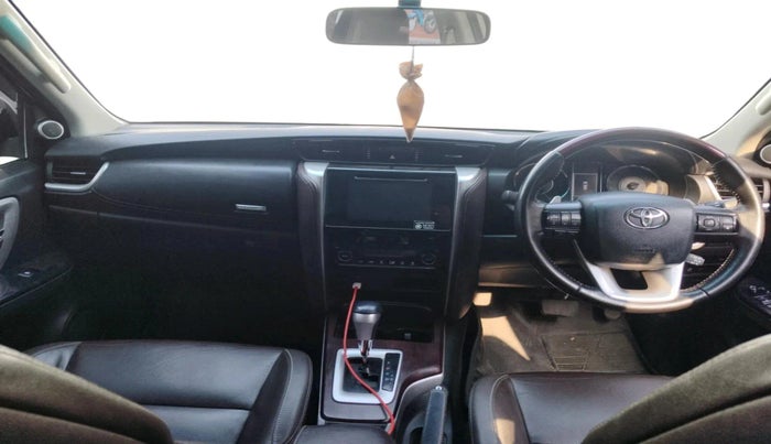 2017 Toyota Fortuner 2.8 4X2 AT, Diesel, Automatic, 1,30,245 km, interior