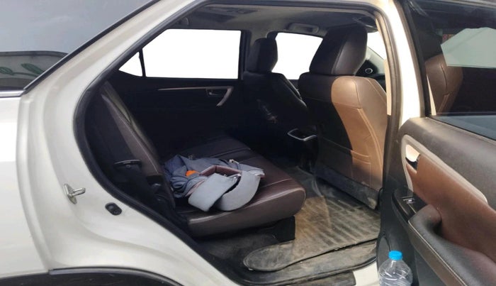 2017 Toyota Fortuner 2.8 4X2 AT, Diesel, Automatic, 1,30,245 km, interior