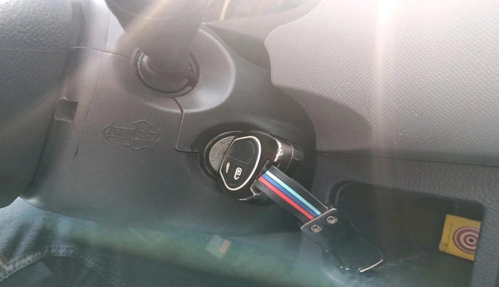 2012 Maruti Wagon R 1.0 VXI, Petrol, Manual, 81,452 km, interior