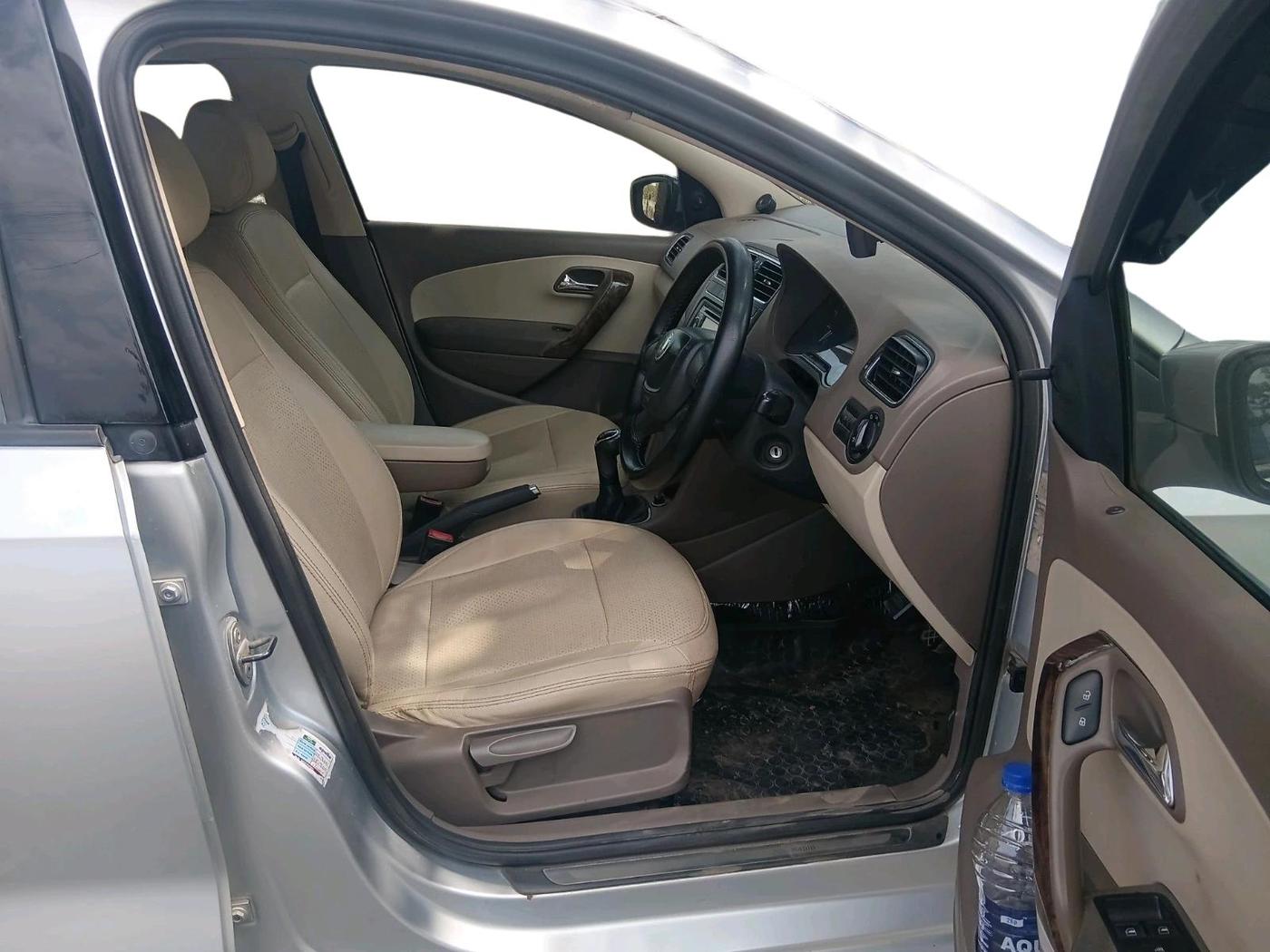 2012 Skoda Rapid AMBITION 1.6 MPI MT, Petrol, Manual, 90,240 km, interior