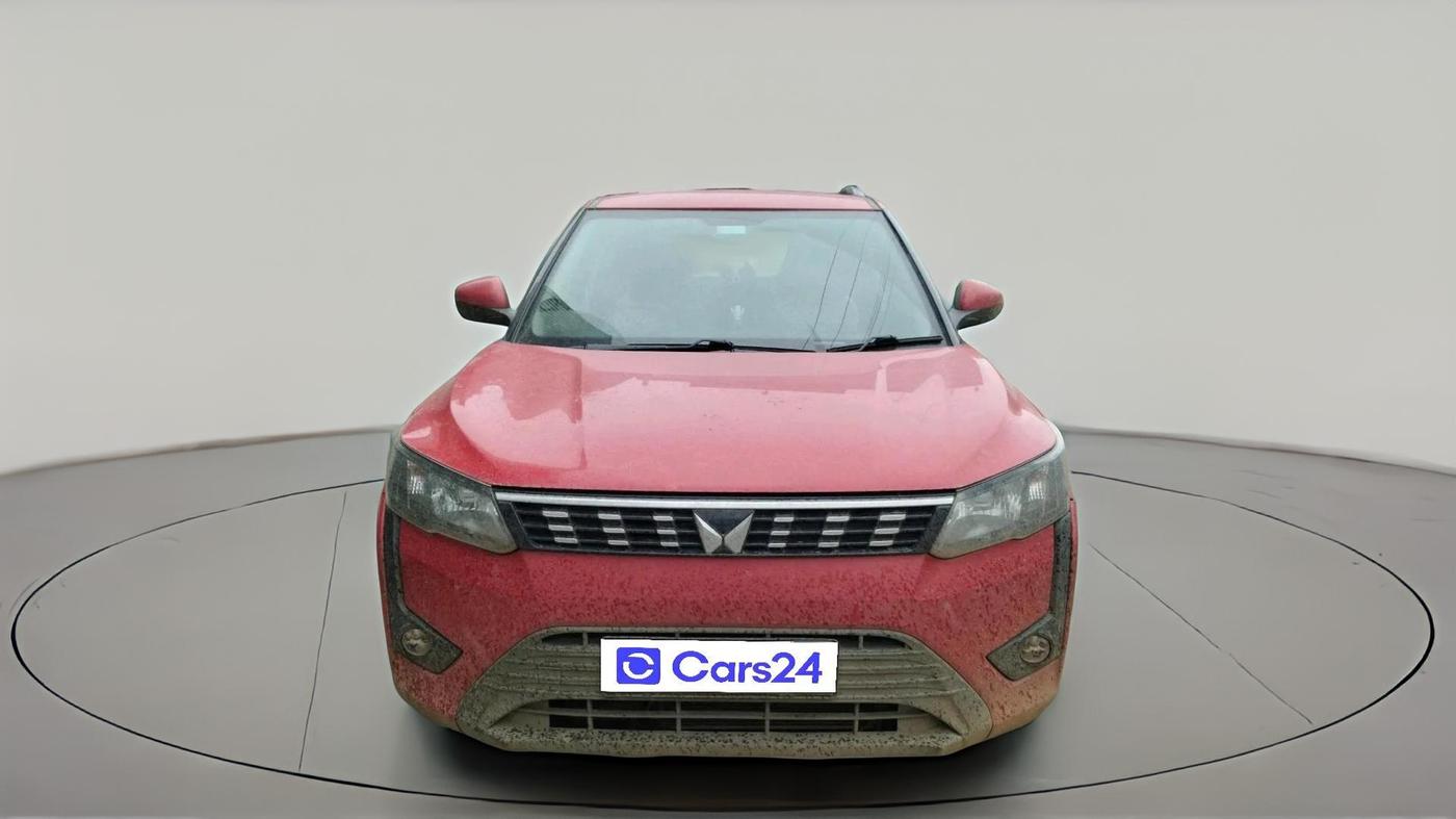 2020 Mahindra XUV300 W6 1.2 PETROL, Petrol, Manual, 40,579 km, exterior