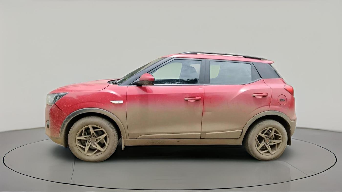 2020 Mahindra XUV300 W6 1.2 PETROL, Petrol, Manual, 40,579 km, exterior