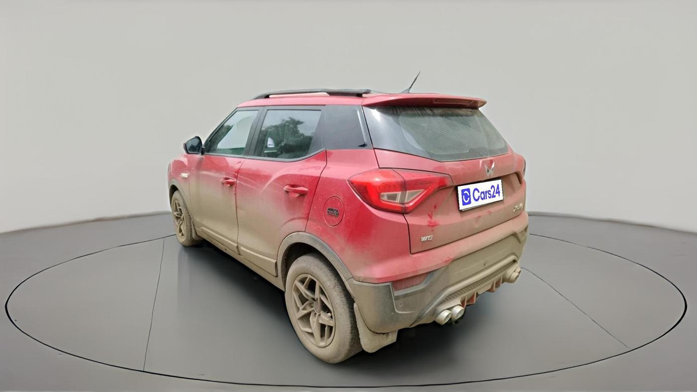 2020 Mahindra XUV300 W6 1.2 PETROL, Petrol, Manual, 40,579 km, exterior