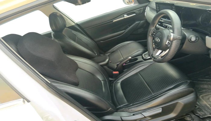 2019 KIA SELTOS HTK PLUS AT 1.5 DIESEL, Diesel, Automatic, 1,05,935 km, interior