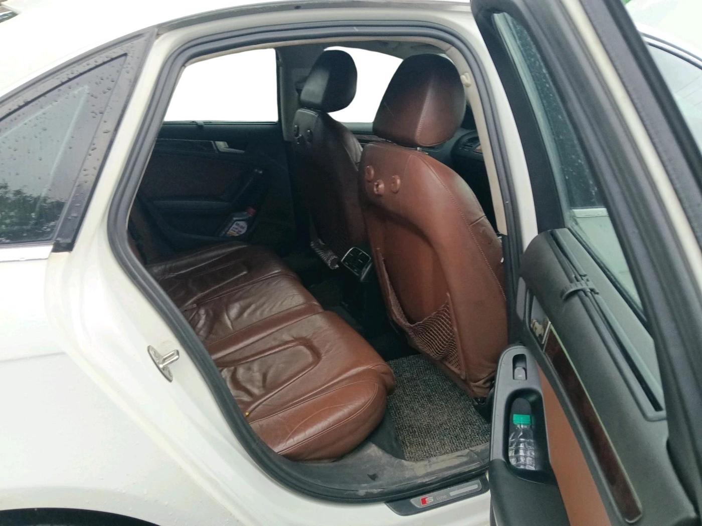 2011 Audi A4 2.0 TDI S LINE, Diesel, Automatic, 1,15,618 km, interior