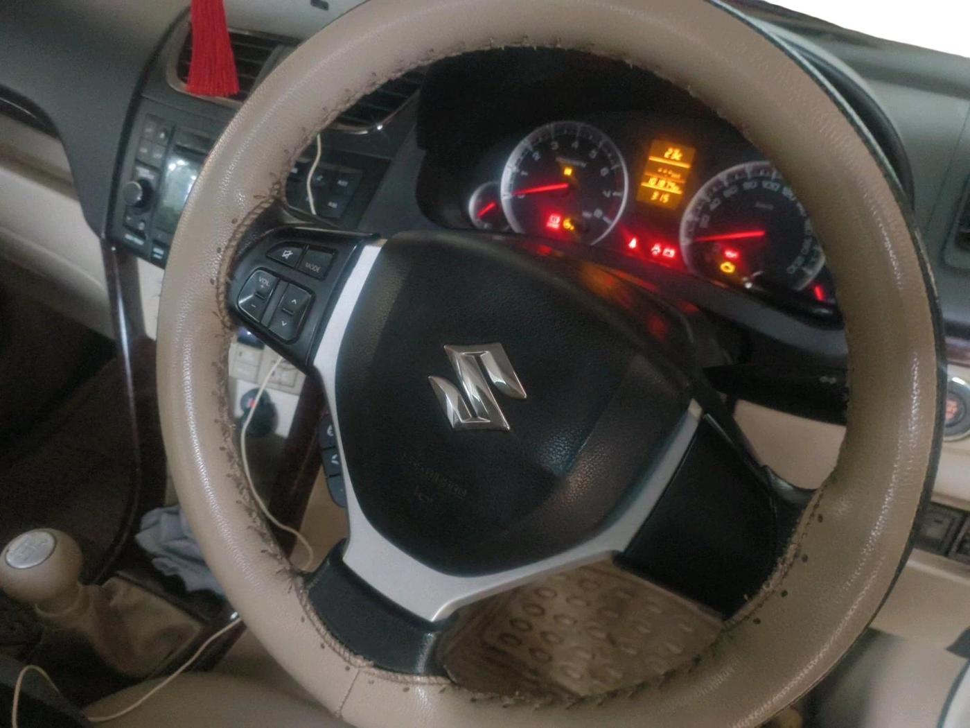 2016 Maruti Swift Dzire ZXI, CNG, Manual, 1,01,874 km, interior