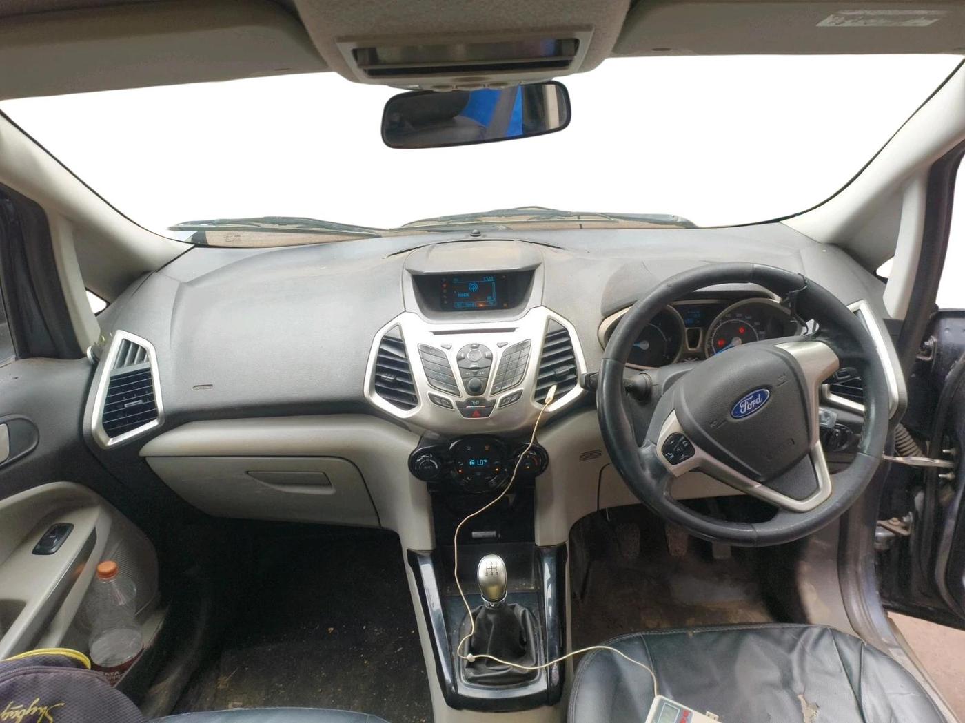 2014 Ford Ecosport TITANIUM 1.5L DIESEL, Diesel, Manual, 1,04,286 km, interior
