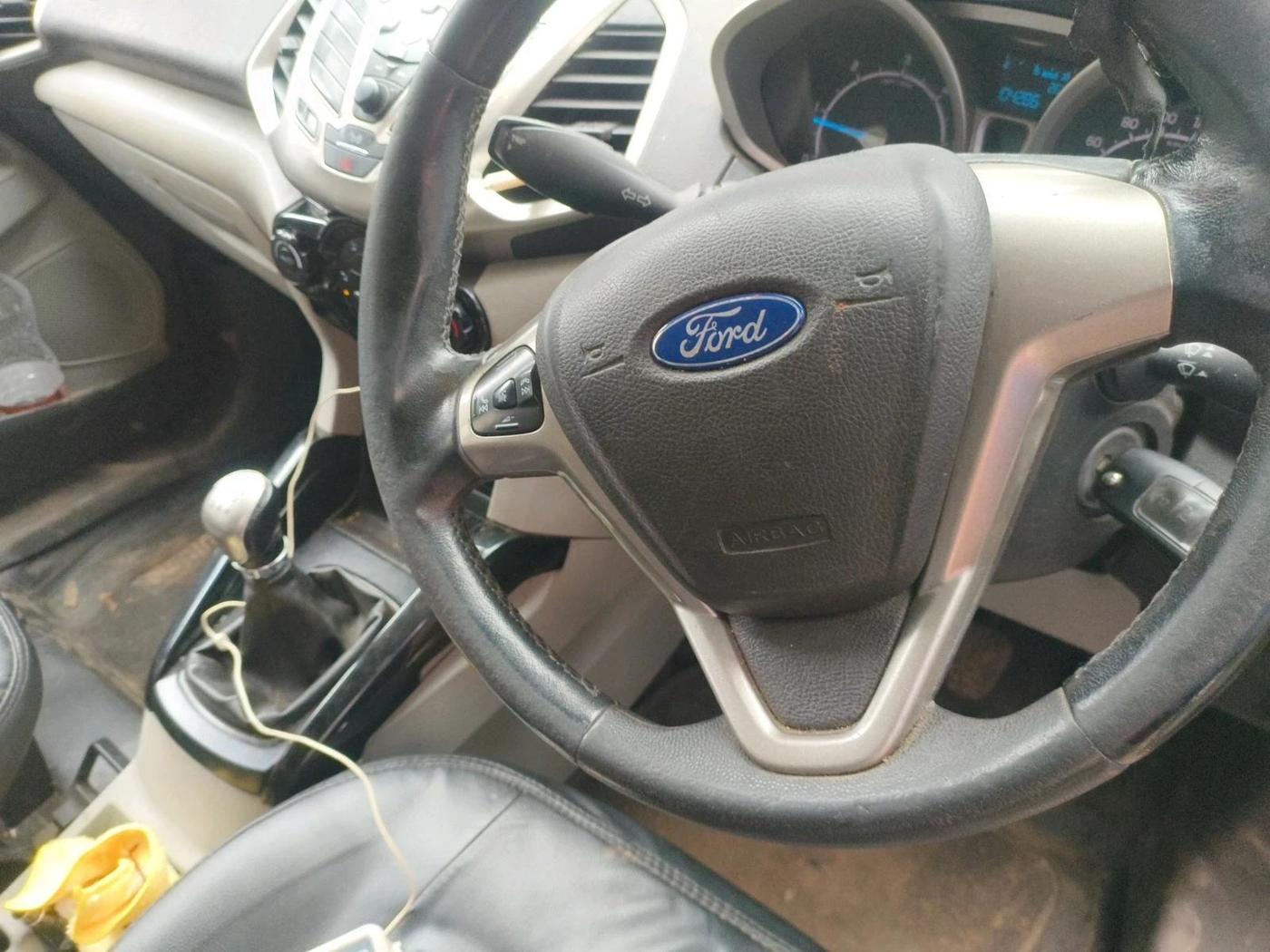 2014 Ford Ecosport TITANIUM 1.5L DIESEL, Diesel, Manual, 1,04,286 km, interior