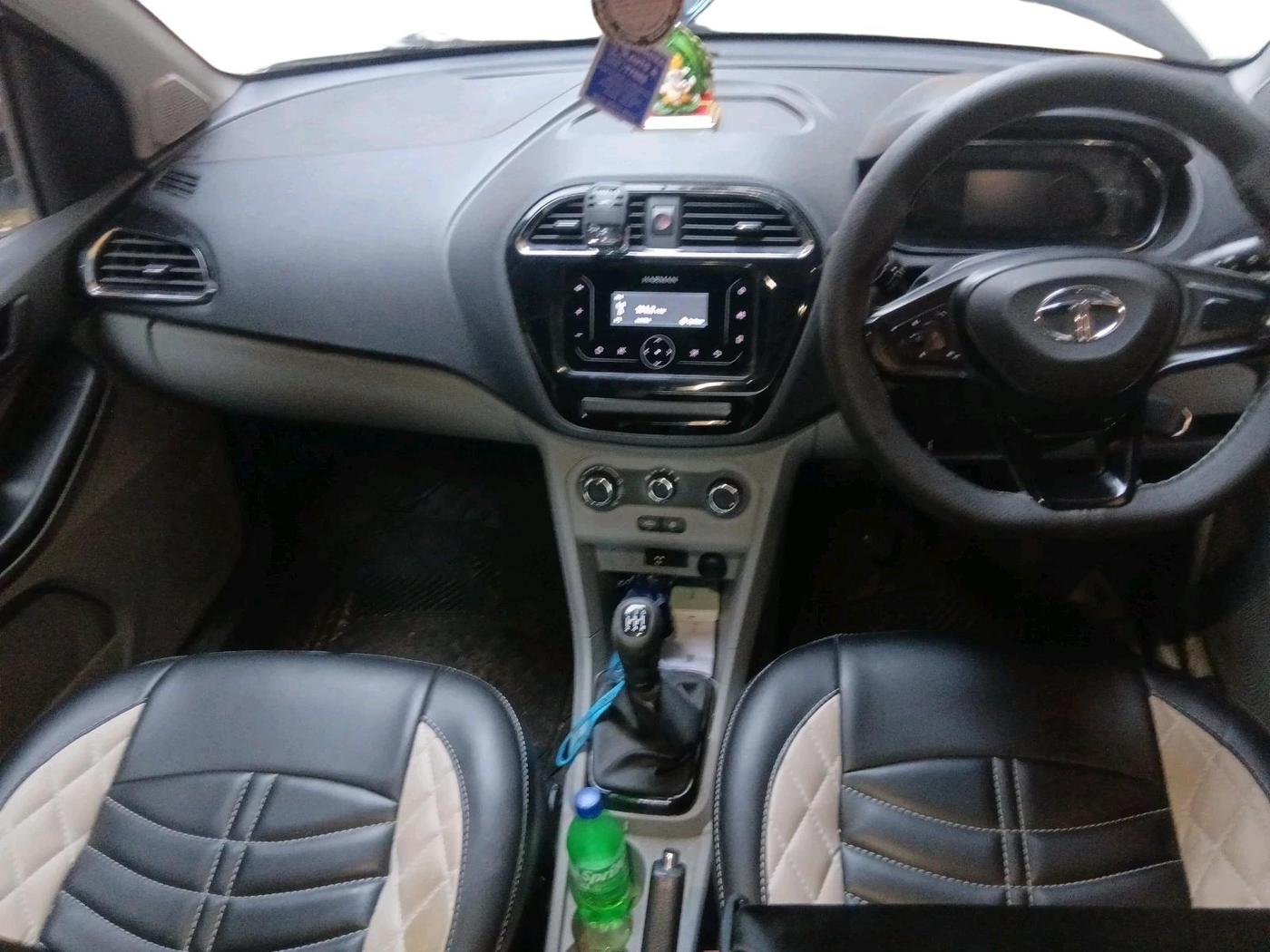 2022 Tata Tiago XT PETROL, Petrol, Manual, 64,157 km, interior