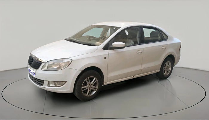 2011 Skoda Rapid AMBITION 1.6 TDI CR MT, Diesel, Manual, 3,04,413 km, exterior
