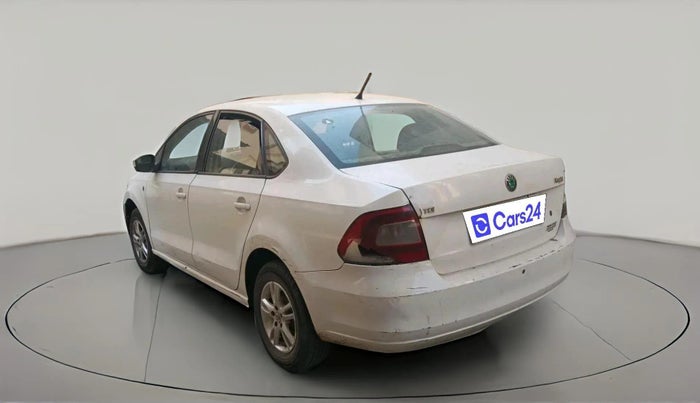 2011 Skoda Rapid AMBITION 1.6 TDI CR MT, Diesel, Manual, 3,04,413 km, exterior