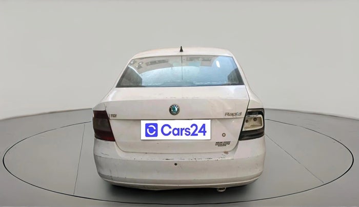 2011 Skoda Rapid AMBITION 1.6 TDI CR MT, Diesel, Manual, 3,04,413 km, exterior