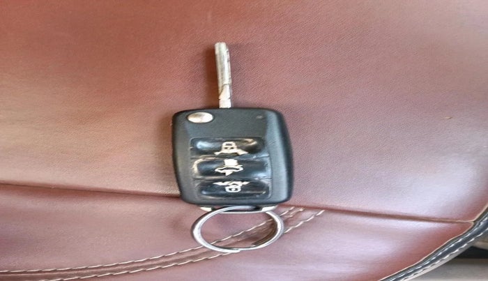 2011 Skoda Rapid AMBITION 1.6 TDI CR MT, Diesel, Manual, 3,04,413 km, interior